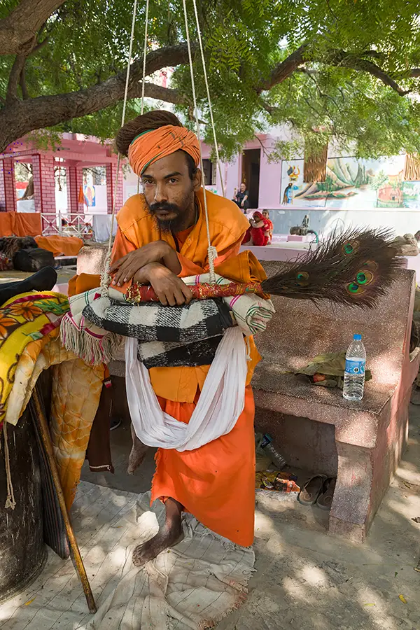 Photographing Sadhus - Kolayat Mela standing dadhu