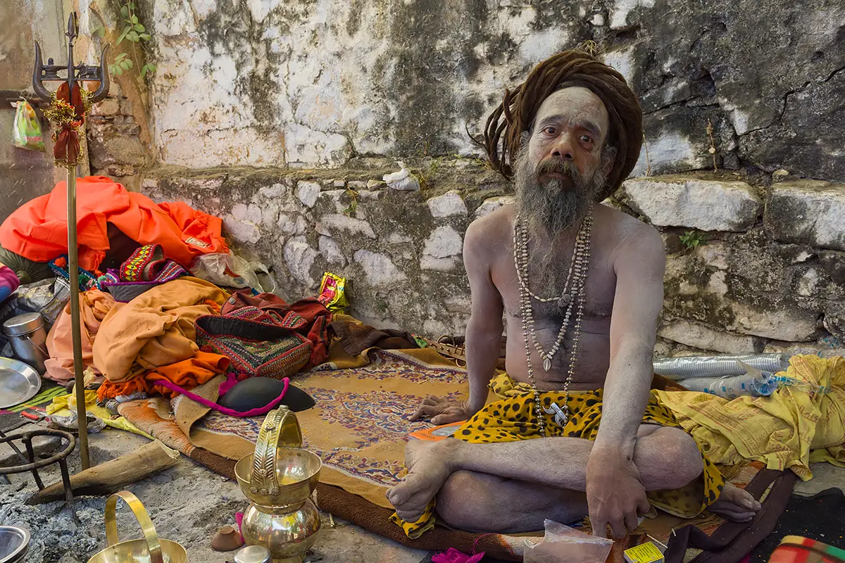 Photographing Indian Sadhus Pushkar without causing offence